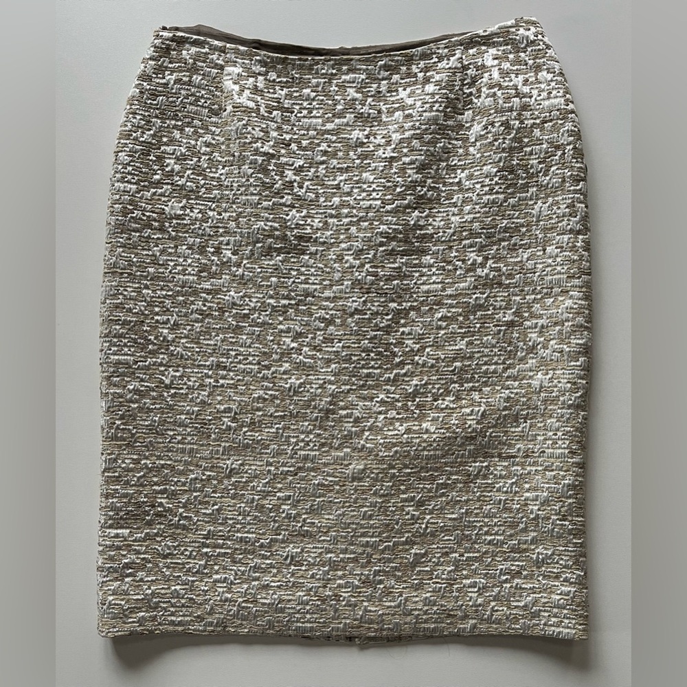 Gorgeous Prada silver metallic brocade (silk/wool) pencil skirt. Like new. Sz 4